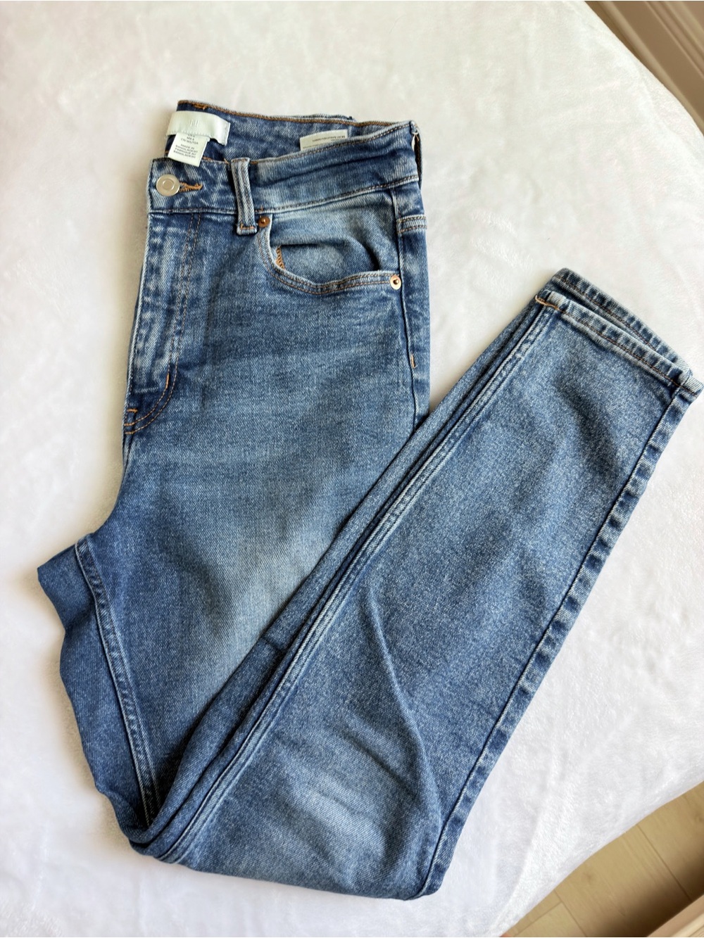 H&M Women's High-Rise Light Blue Skinny Jeans
